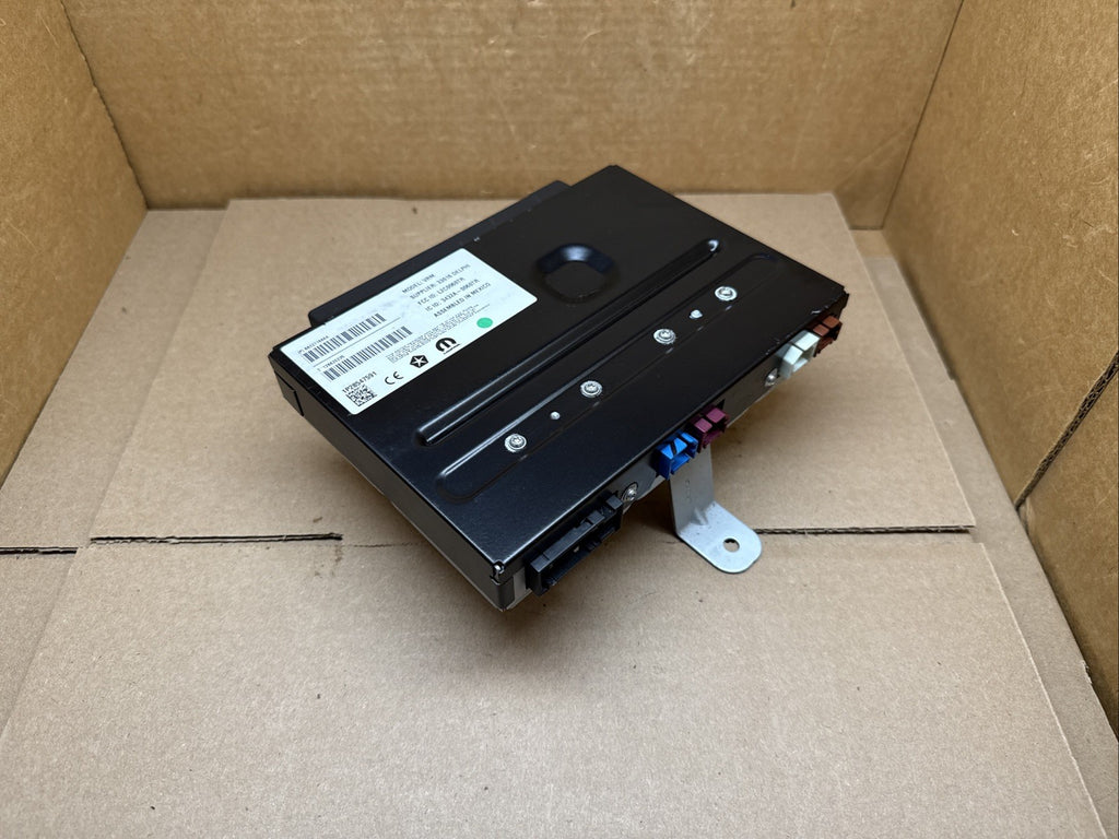 2017 Chrysler Pacifica Video Module OEM 68227168AK0