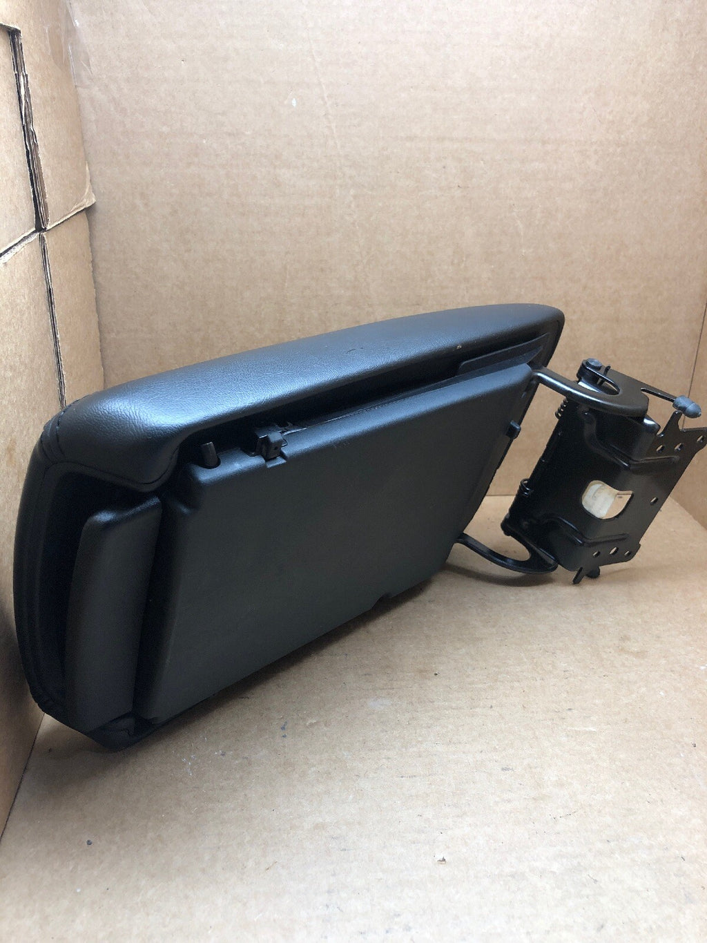 2015 2017 Chrysler 200 Extending Center Console Cover Lid Arm Rest Armrest Black2