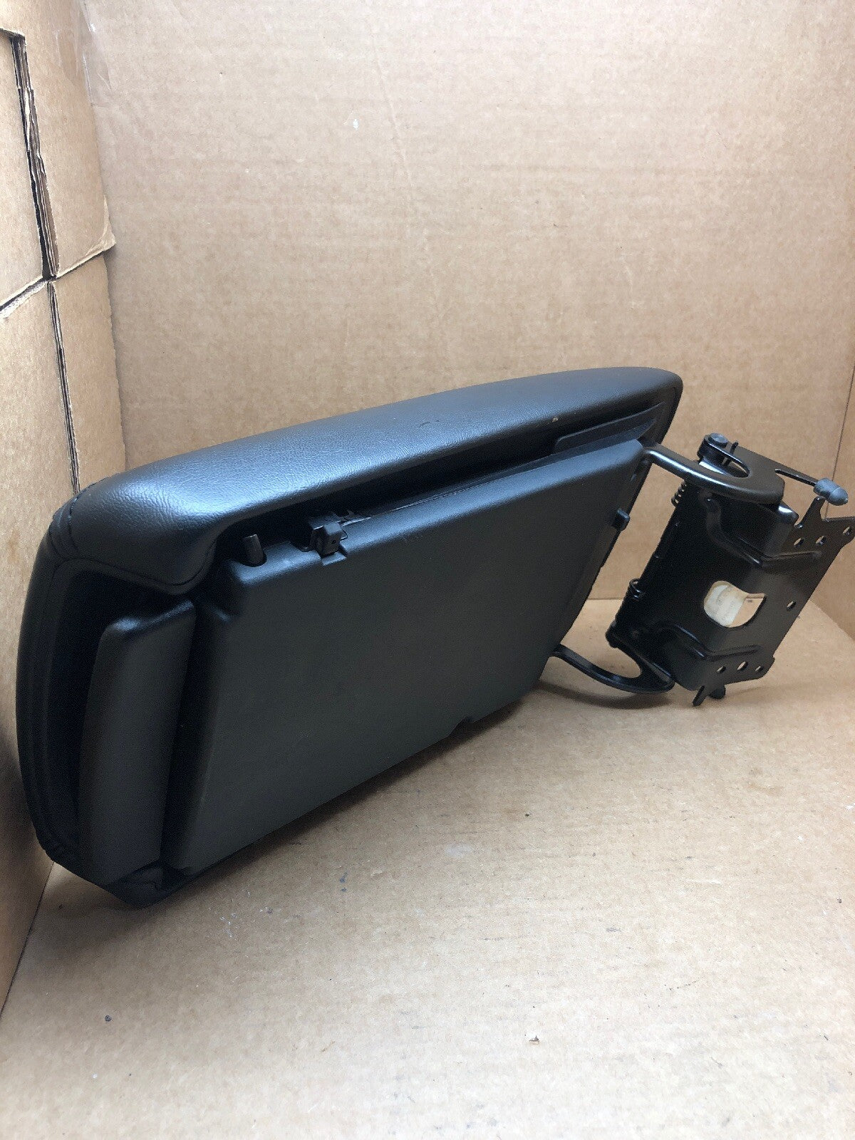 2015 2017 Chrysler 200 Extending Center Console Cover Lid Arm Rest Armrest Black2