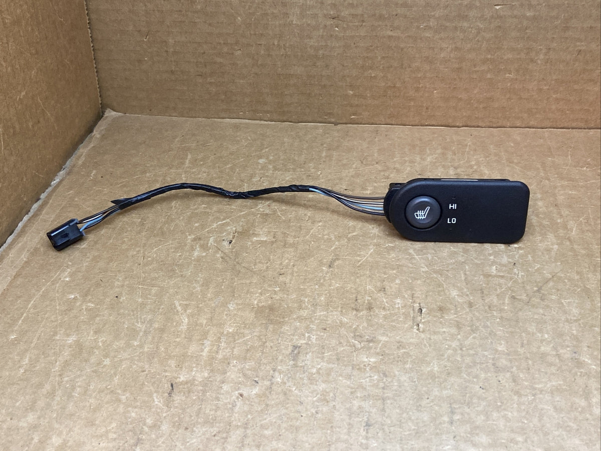 99 02 Silverado Tahoe Yukon Suburban Passenger Door Heated Seat Switch 150320610
