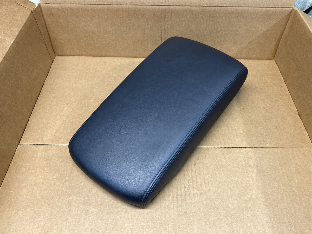 2011 2012 Toyota Avalon Center Console Lid Sliding Arm Rest Armrest Black0