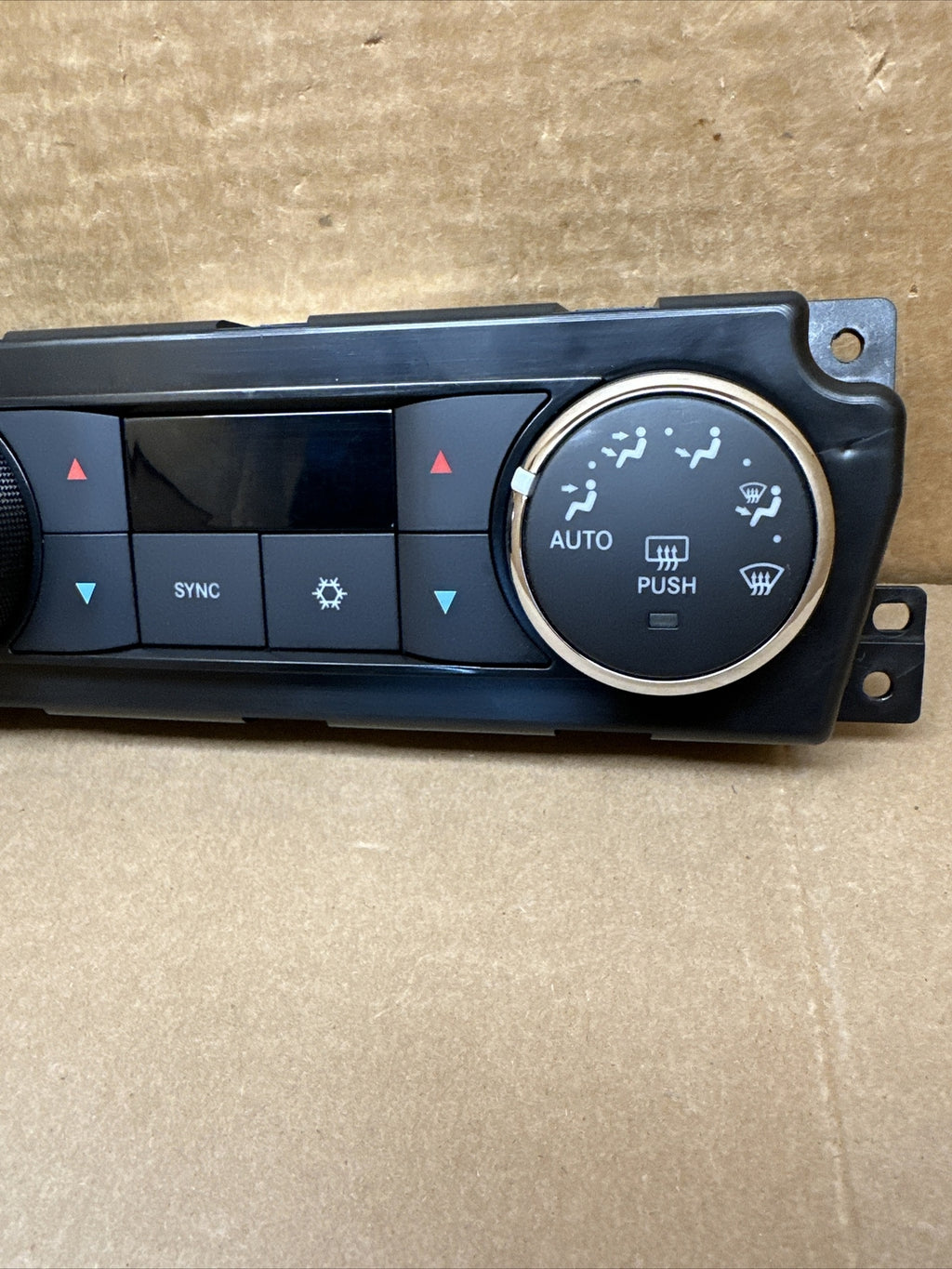 2011   2012 Dodge RAM AC Heater Climate Temperature Control 55111291AC OEM3