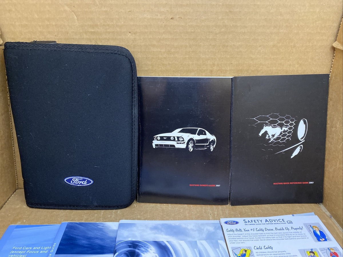 2007 07 Ford Mustang Owner's Owners Owner Manual Book Guide Set Case OEM1