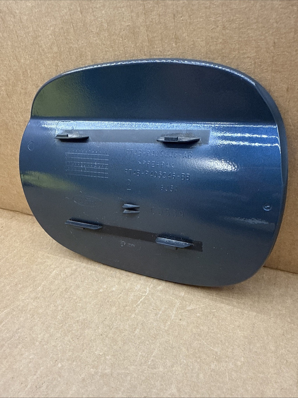 2015 2018 Ford Edge Gas Fuel Door Cover Cap Panel  OEM Blue LC Used7