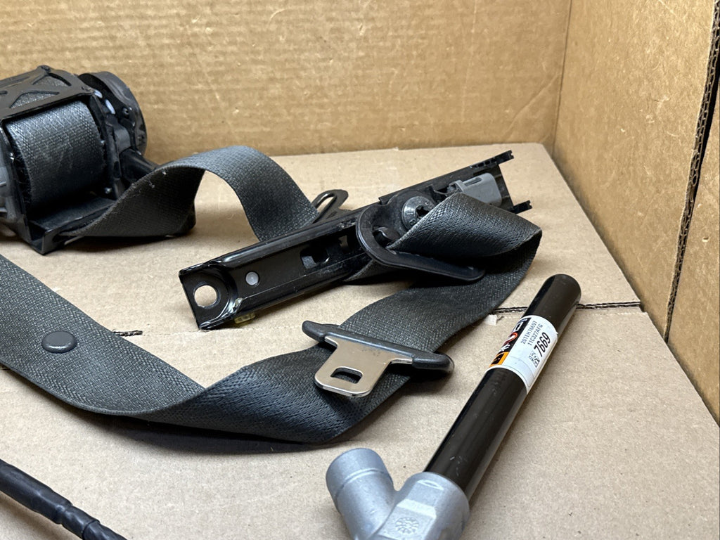 2013 2015 Spark Front Left Driver Side Seat Belt Seatbelt Retractor Assembly2