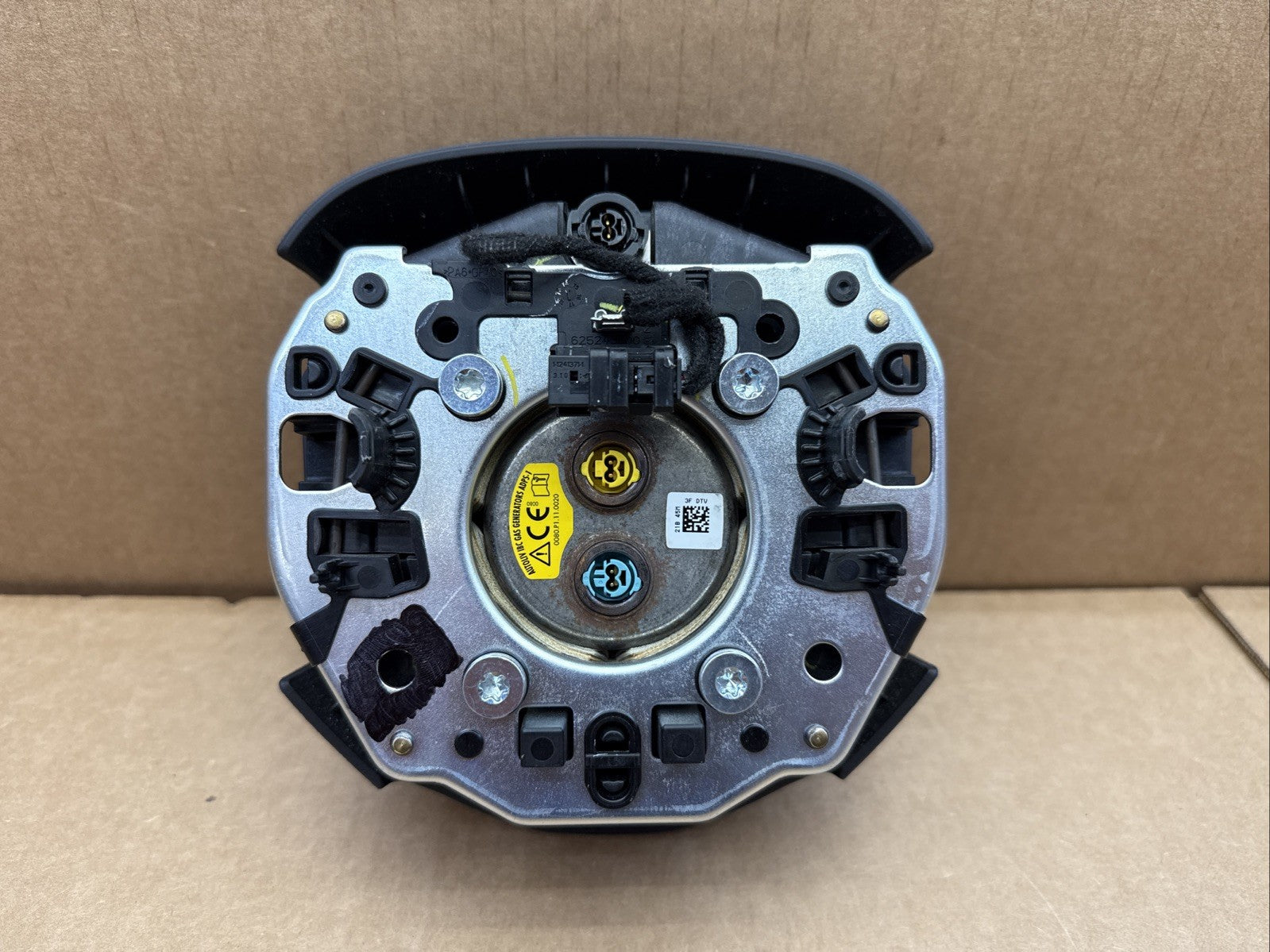 2017 2022 Chrysler Pacifica Front Left Driver Side Steering Wheel Air Bag Airbag8