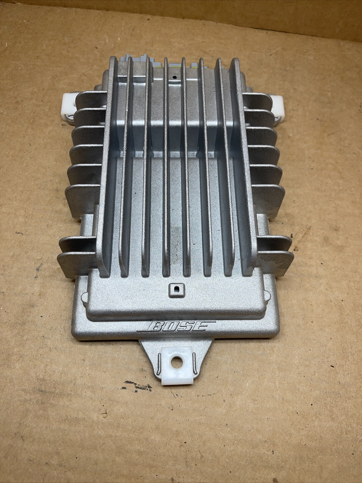 2007 2014 TAHOE SUBURBAN YUKON ESCALADE BOSE AMP ASSY AMPLIFIER OEM 151866601