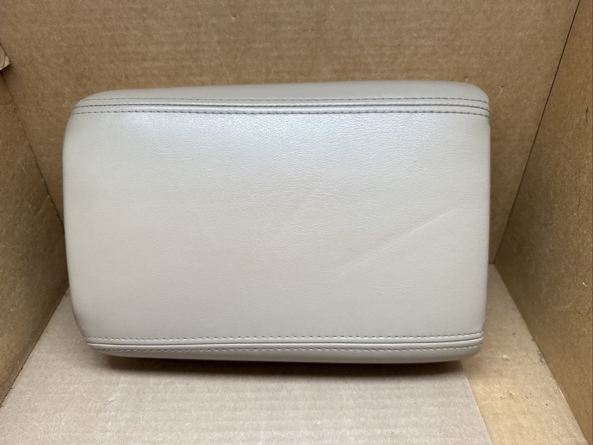 07 17 Traverse Acadia Enclave Center Console Lid Arm Rest Dark Cashmere 228553121