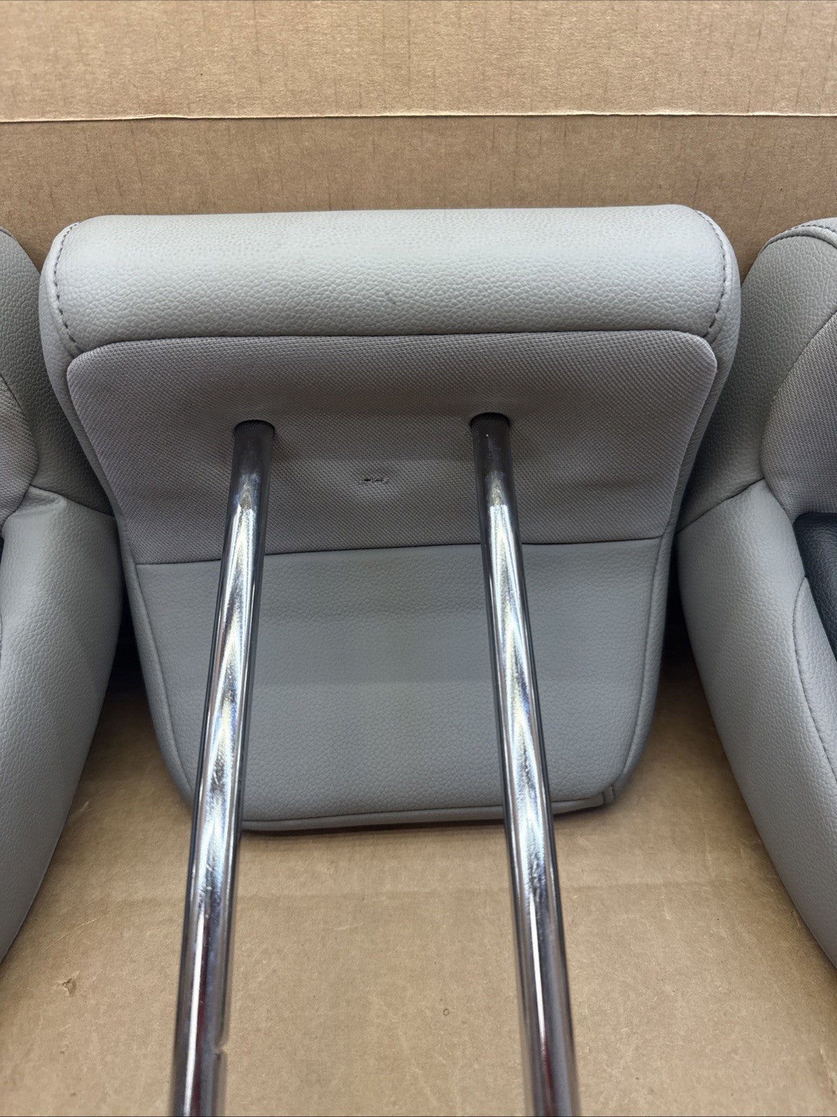 2016-2022 HONDA HR-V REAR 2ND ROW HEADREST SET LEFT RIGHT GRAY LEATHER OEM6
