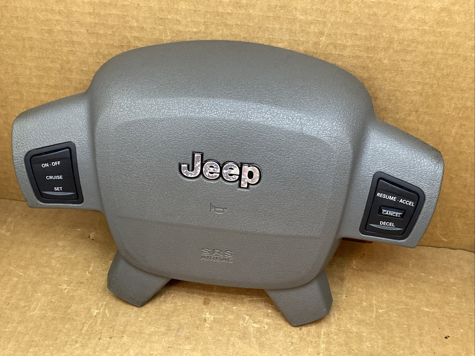 05 07 Grand Cherokee Front Left Driver Side Steering Wheel Air Bag Airbag Gray3