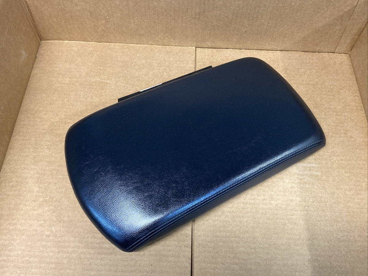 2012 2015 Nissan Armada Center Console Lid Cover Top Arm Rest Armrest Black3