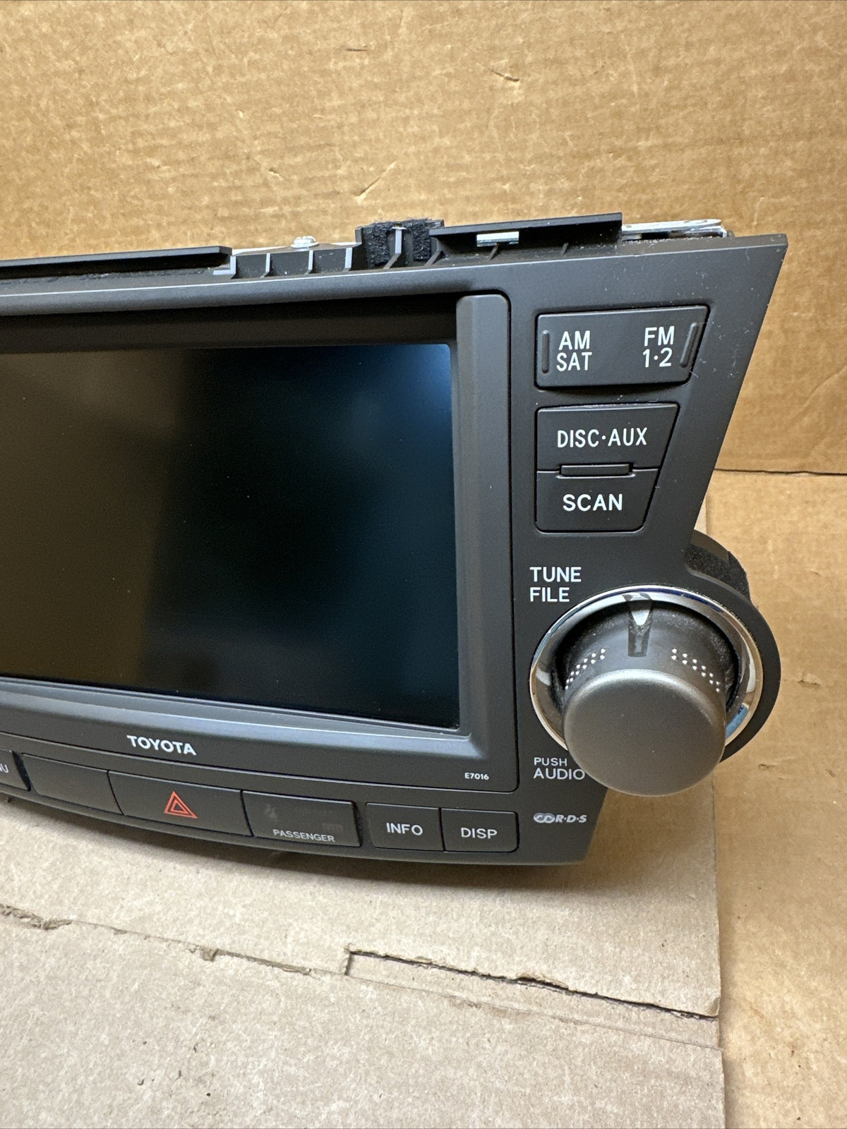 2008   2010 Toyota Highlander Receiver Navigation Radio OEM 86120 48F00   E70162