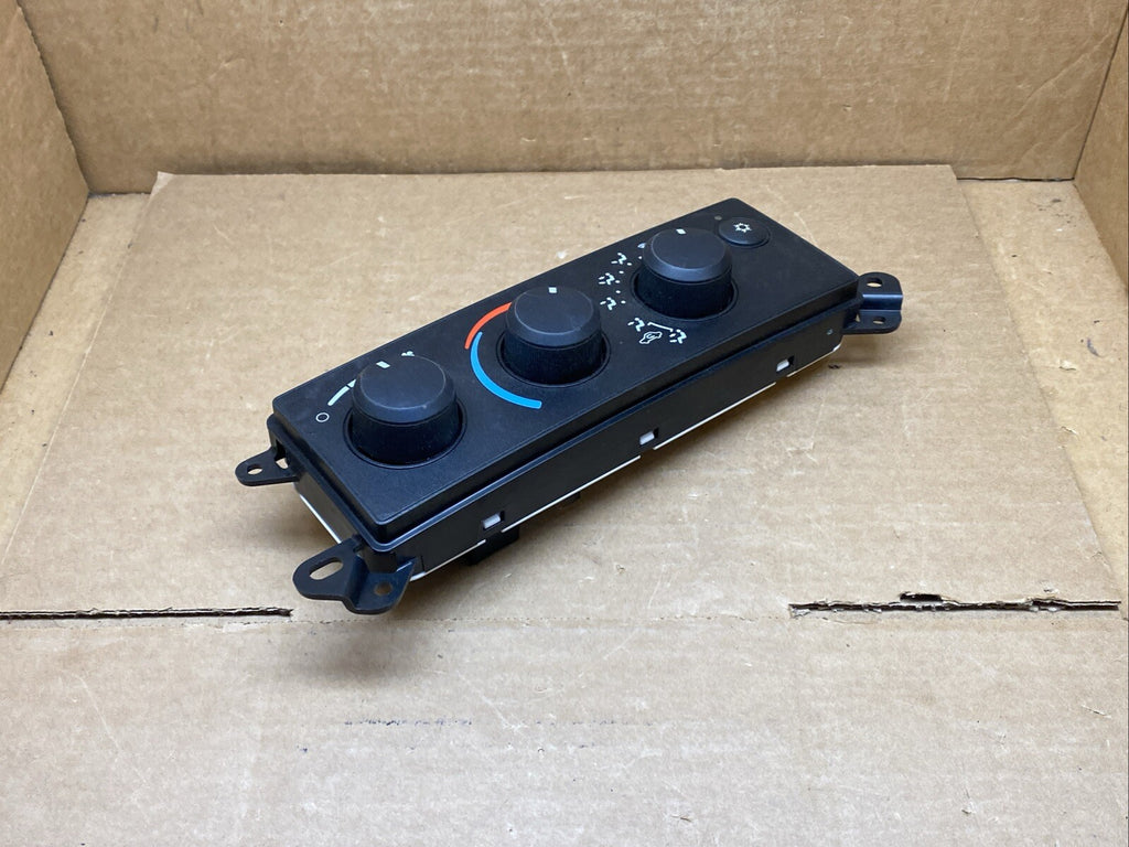 06 08 Dodge Ram Temp Temperature Climate Control Switches Dials 55057078AB4
