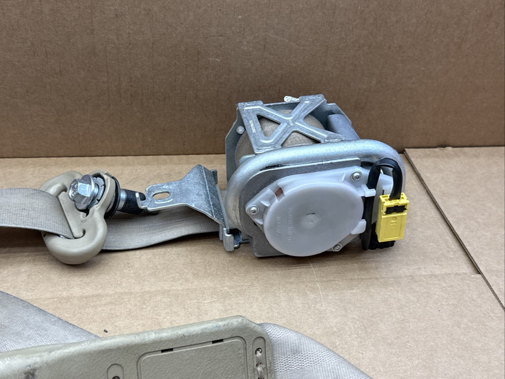 2006 2011 Civic Coupe Front Right Passenger Side Seat Belt Seatbelt Retractor1