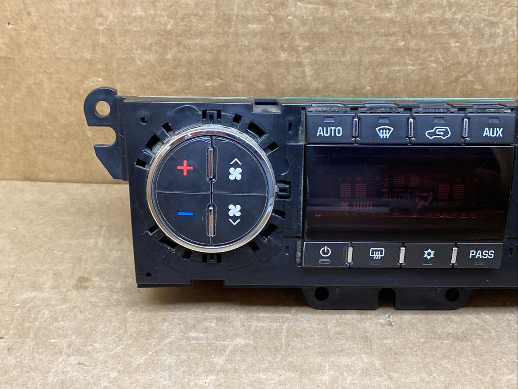 2007 2012 GMC Acadia Front Digital Climate Temp Temperature Control 258947091