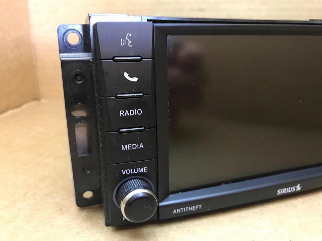 10 18 Grand Caravan Town Country Nitro Radio CD Dvd MyGig RBZ P05091327AE1