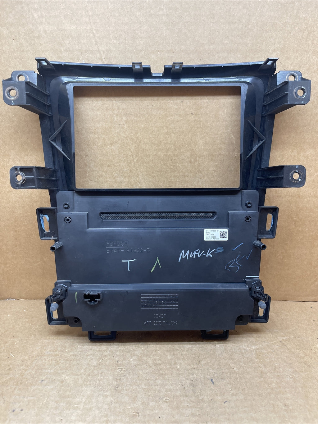 11 14 FORD EDGE 8" Dash Climate Control Radio Panel Bezel CT4T 18A802 BF3