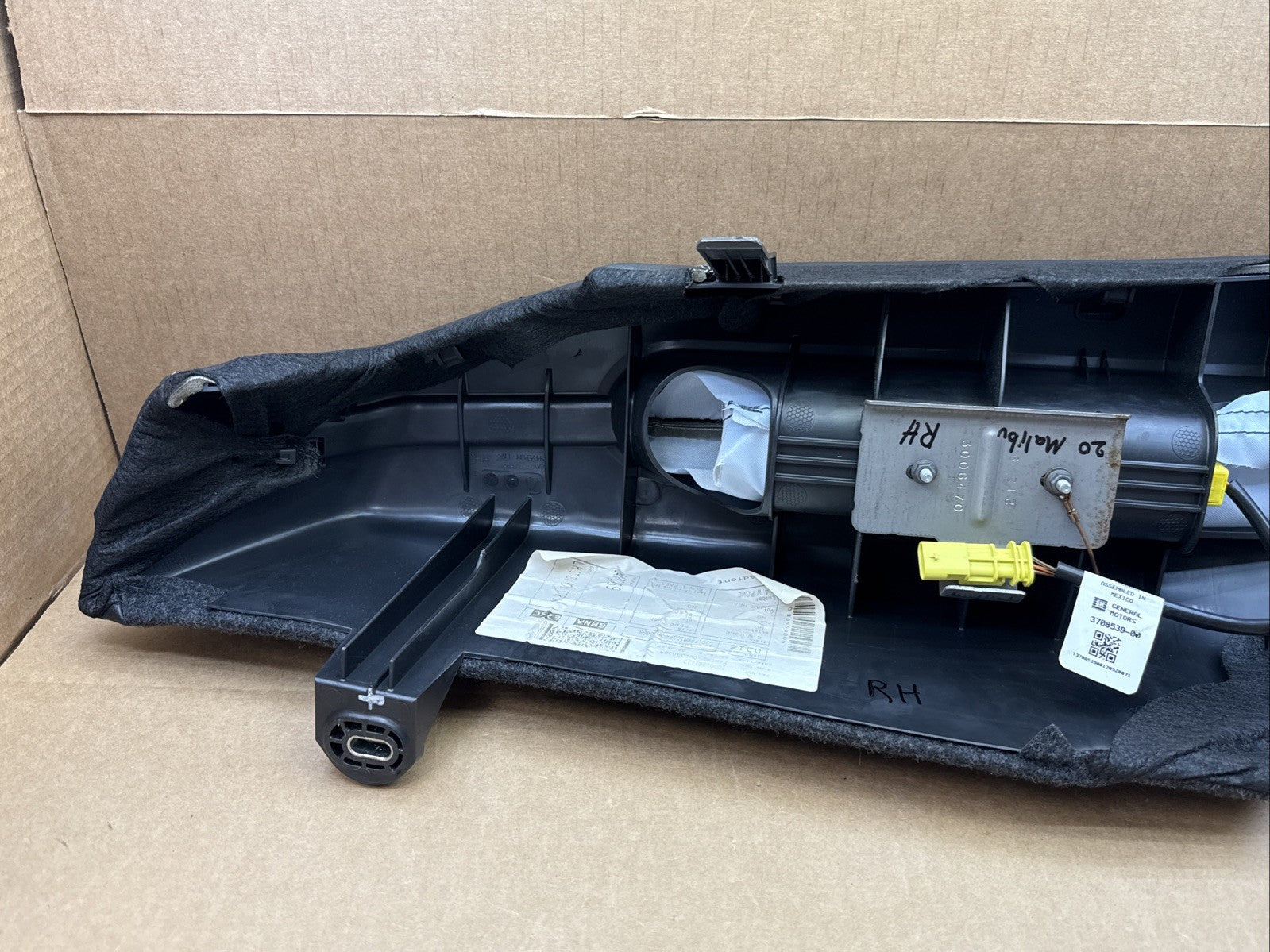 2016 2025 Malibu Back Rear Seat Right Side Bolster Air Bag Airbag Black9