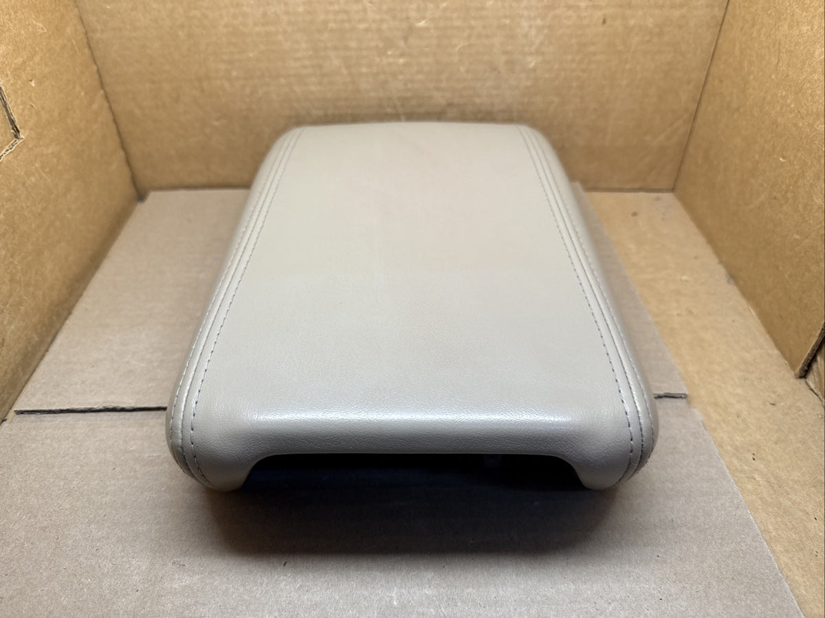 07 17 Traverse Acadia Enclave Center Console Lid Arm Rest Dark Cashmere 228553122