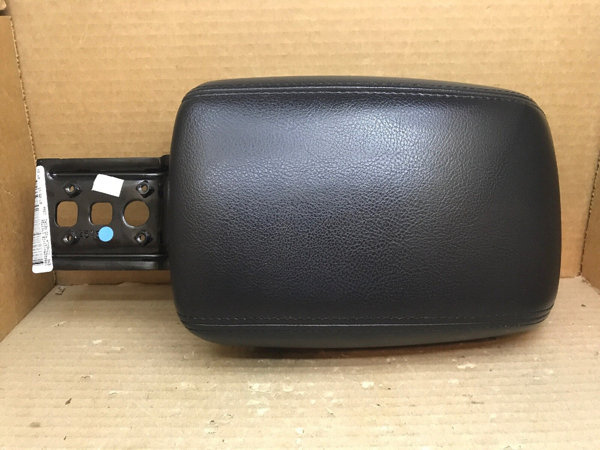 2012 2014 Ford Focus Armrest Arm Rest Center Console Lid Black OEM Short Option0