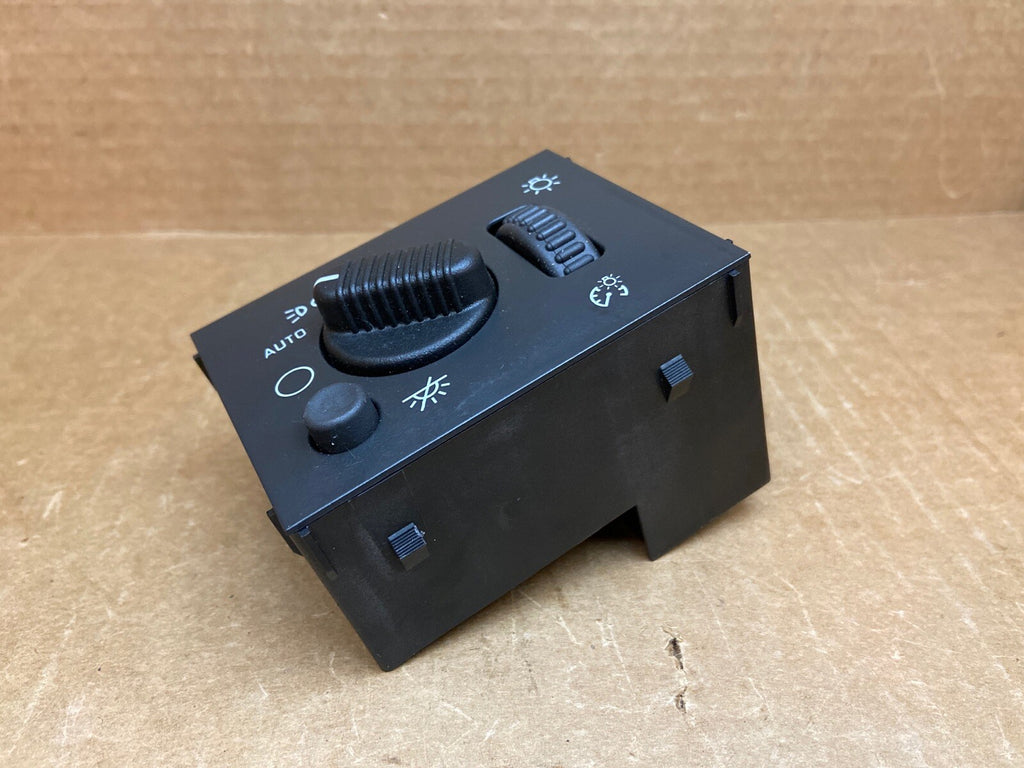 03 06 Suburban Silverado Sierra Yukon Auto Headlight Dimming Switch OEM 151948034