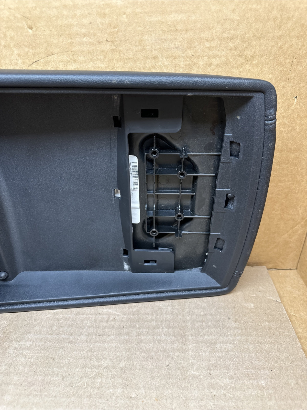 2015 2020 Ford Edge Center Console Arm Rest Armrest Lid Top Black Leather OEM6