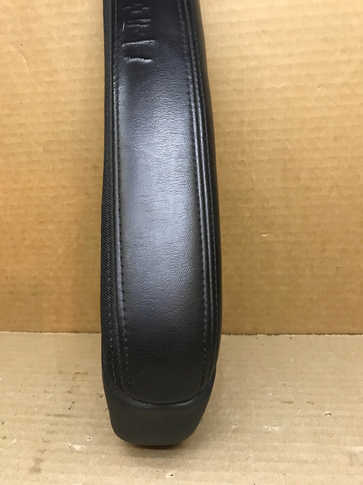 2011 2016 GRAND CARAVAN TOWN & COUNTRY ARMREST FRONT LEFT DRIVER BLACK ARM REST7