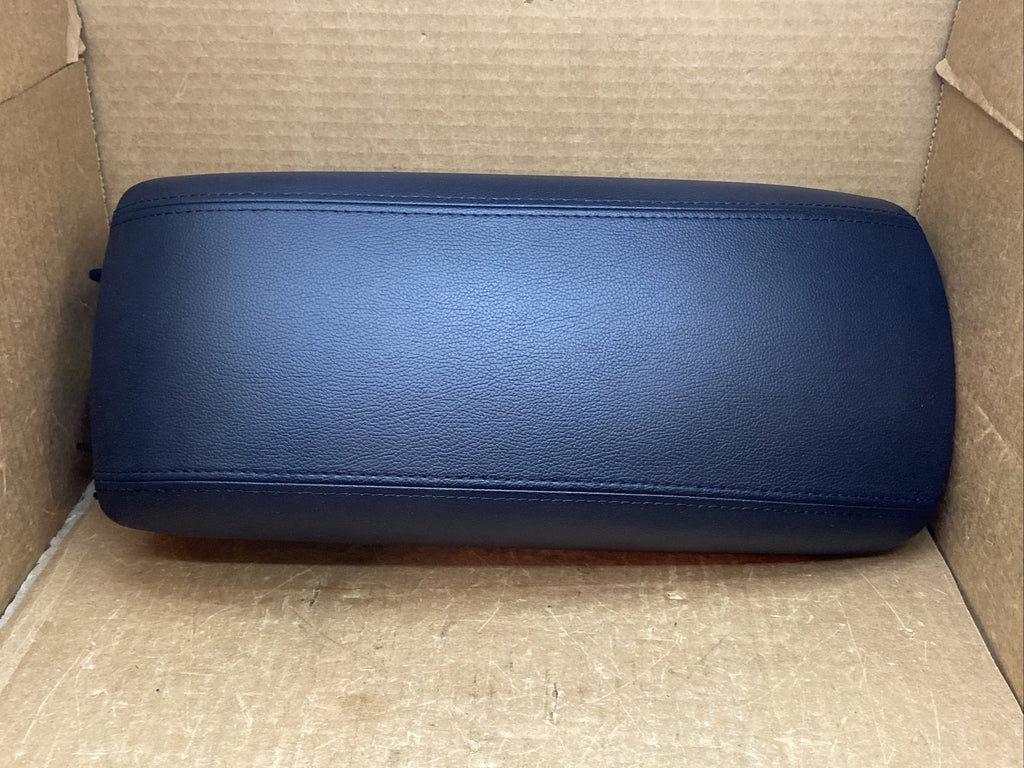 14 16 Kia Cadenza Center Console Lid Cover Top Arm Rest Armrest Leather Black0