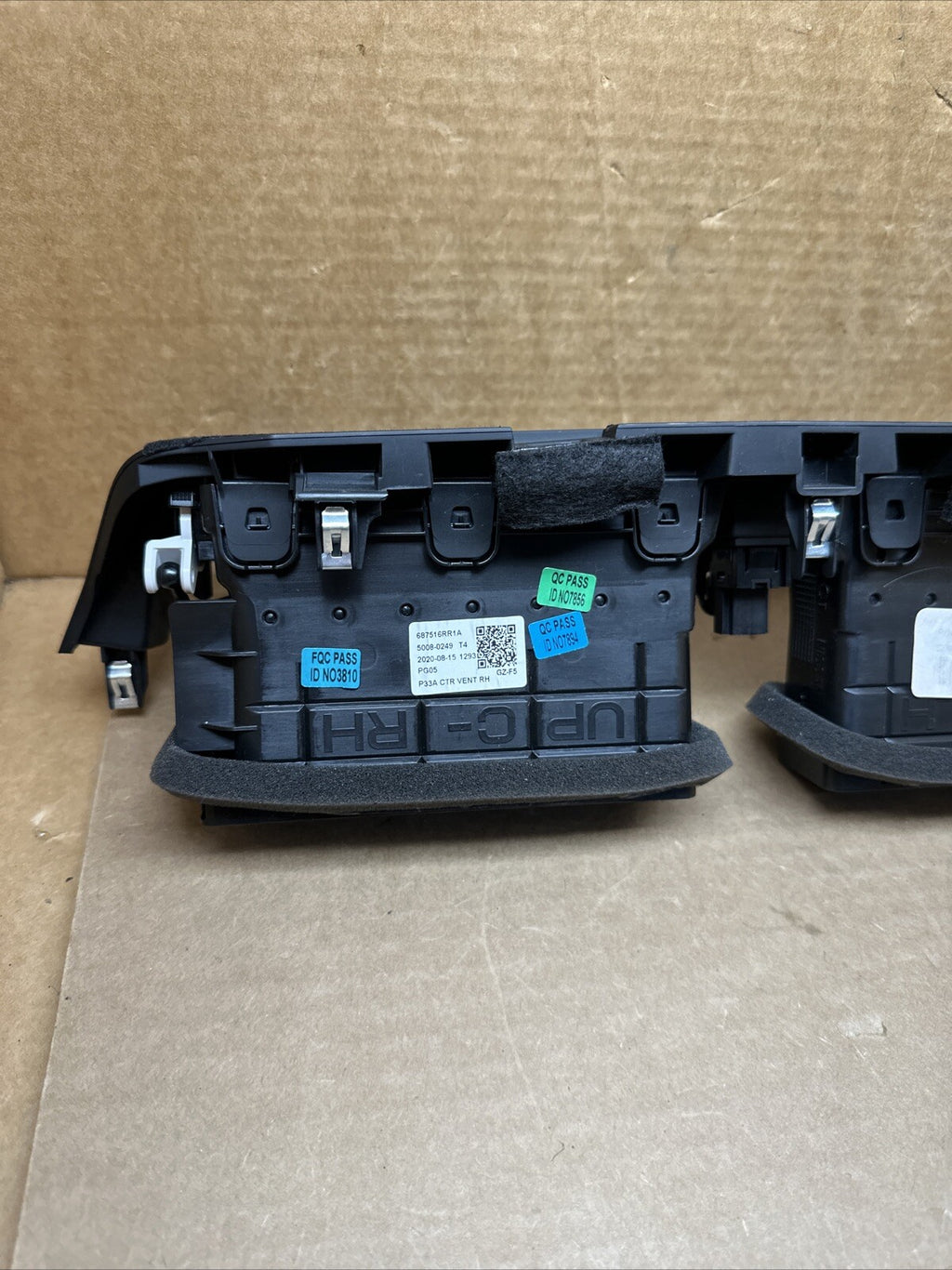 2021 2025 NISSAN ROGUE DASH CENTER AIR VENT GRILLE TRIM PANEL OEM 687516RB0A5