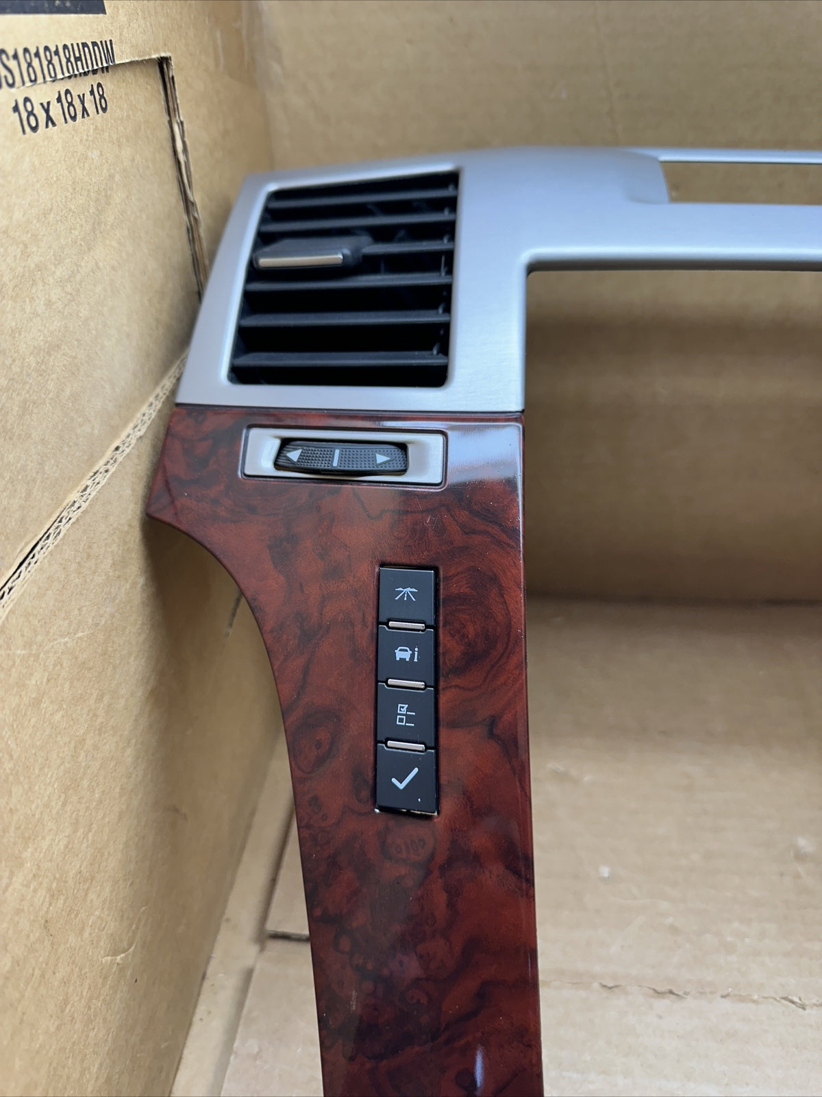 2007 2014 Escalade Radio Bezel Trim Surround Dash Vents Cover Panel OEM 159331491