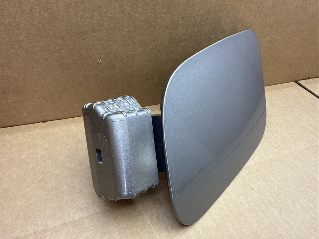 2021-2025 Kia Seltos Fuel Gas Tank Filler Door Lid Cover OEM Silver Gray KLG2