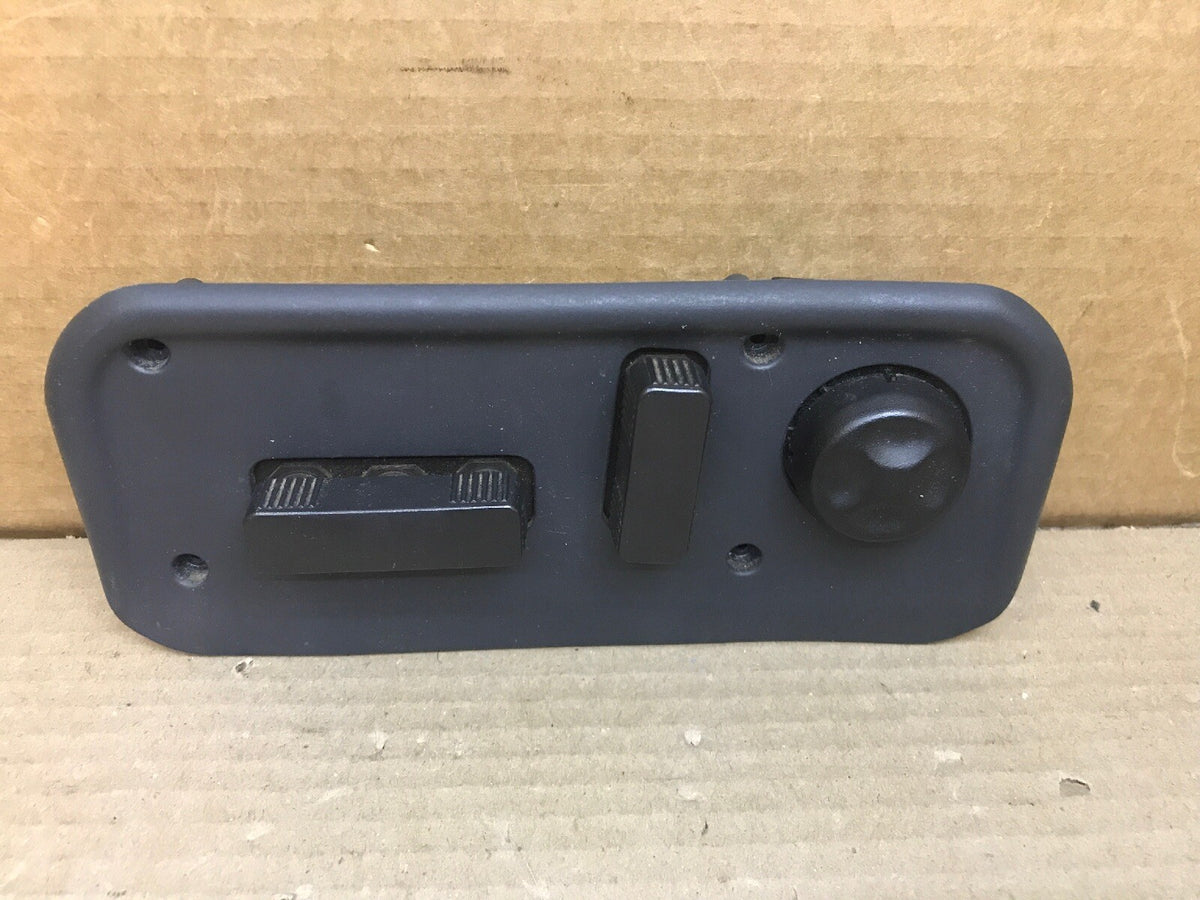 00 02 CHEVY SUBURBAN TAHOE SILVERADO 8 WAY DRIVER SEAT SWITCH 12450166 BLACK1
