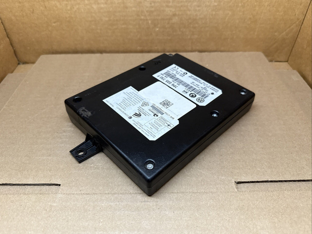 Volkswagen VW Bluetooth Communication Module 7P6 035 730 F        7P6035730F6