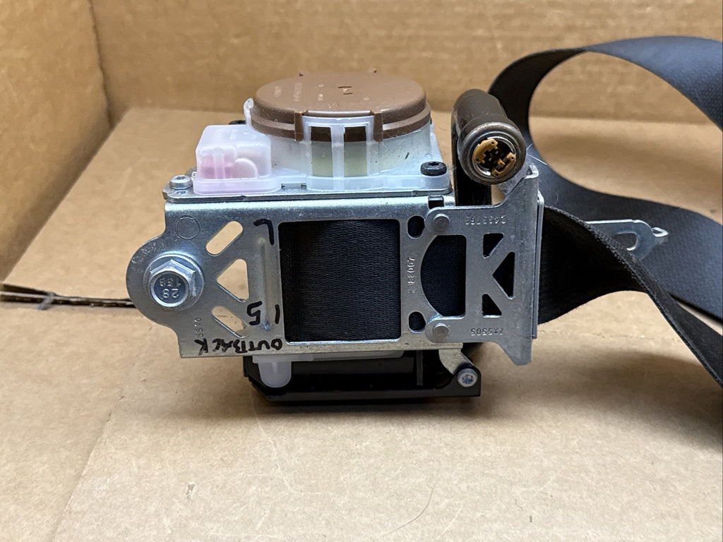 2015 2019 Subaru Outback Front Left Driver Side Seat Belt Seatbelt Retractor6