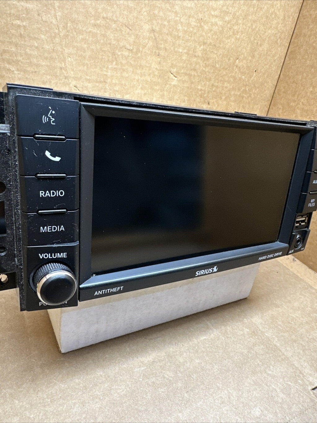 Jeep Chrysler Dodge MyGig Touchscreen Display Radio RHB P05091204AD1
