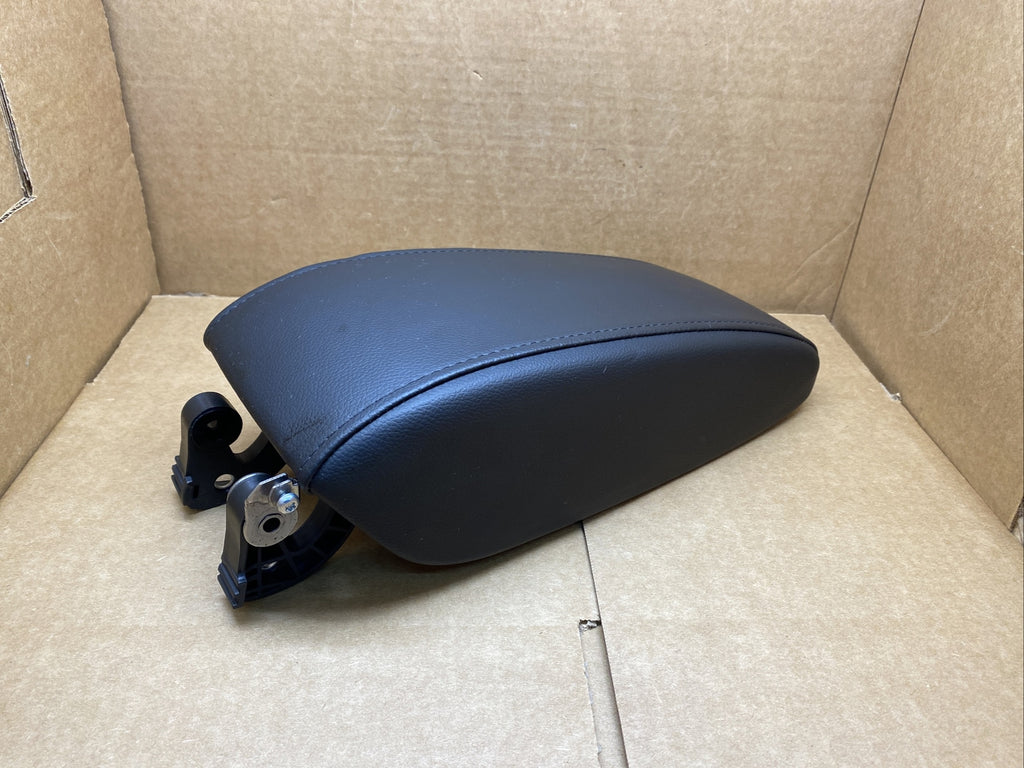 2017 2019 Chevy Cruze Center Console Lid Cover Top Arm Rest Armrest Black3