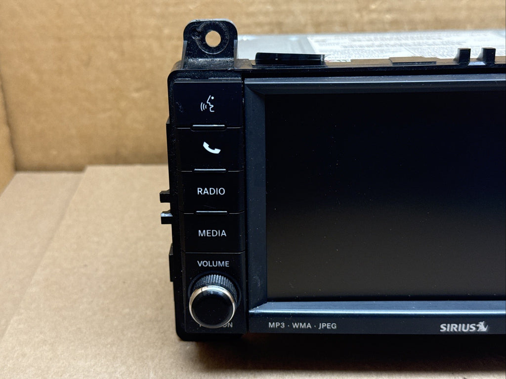 2011 2013 Jeep Grand Cherokee Radio RBZ P05064885AH 05064885AH2