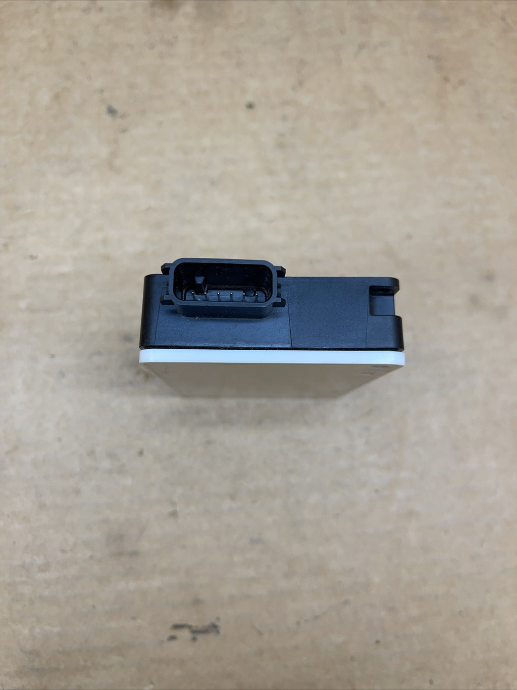 2015 2016 2017 2018 Dodge Challenger Blind Spot Detection Module 68303025AB OEM3