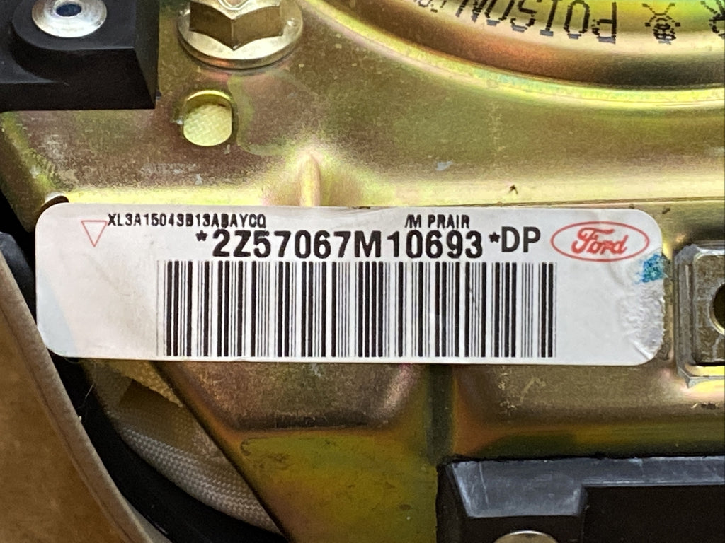 1999 2004 Ford F150 F250 Expedition LH Driver Steering Wheel Airbag Air Bag OEM 10