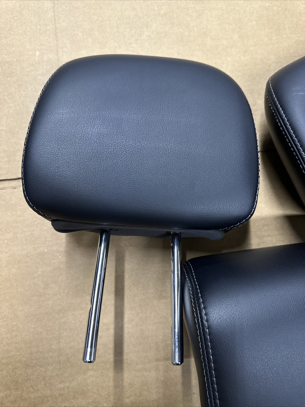 2013 2018 Pathfinder QX60 Rear Seat 2nd Row Headrest Head Rest Set Black Leather2