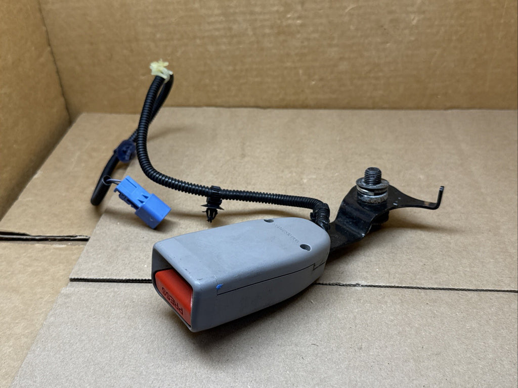 2012 2016 Honda CR V CRV Front Right Passenger Side Seat Belt Seatbelt Buckle4