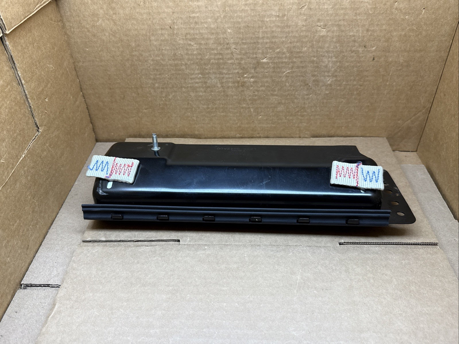 2020 2026 Ford Explorer Front Right Side Passenger Knee Air Bag Airbag1