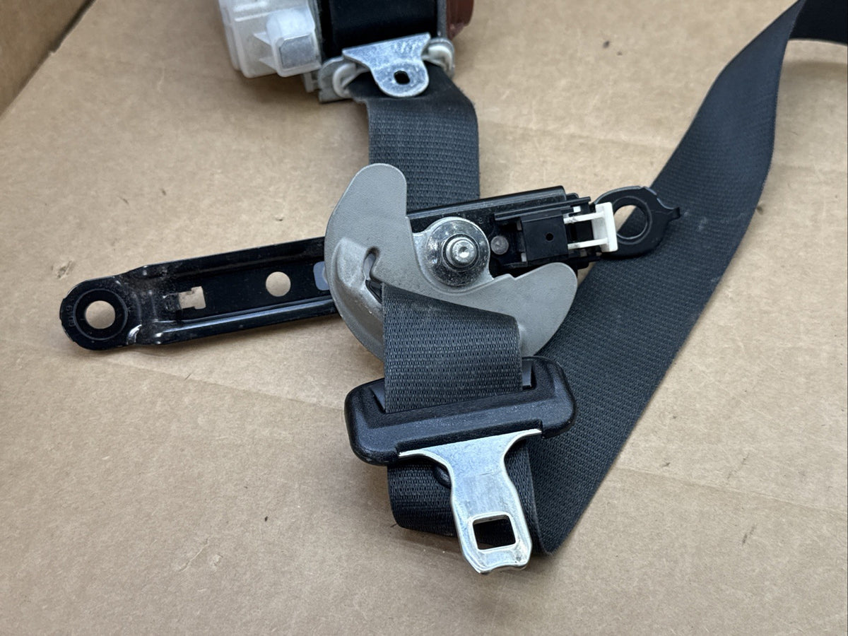 2012-2014 Toyota Camry Front Left Driver Side Seat Belt Seatbelt Retractor Black2