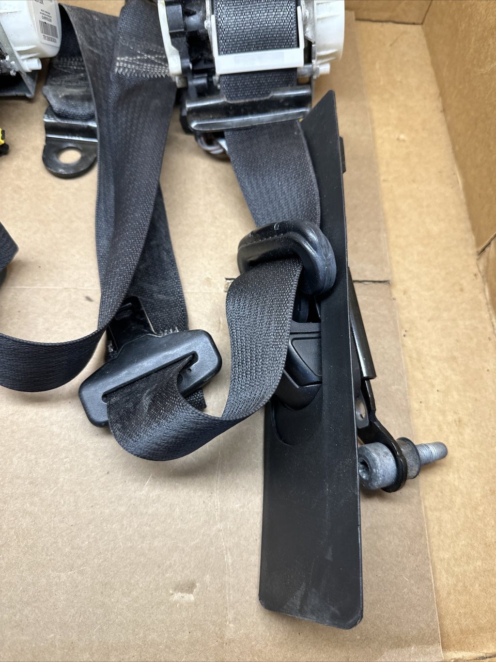2011 2020 Grand Caravan Front Seat Belt Seatbelt Retractor Set Black Plastic4