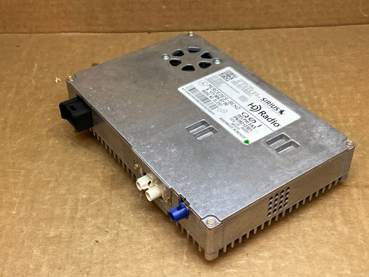 10 13 Mercedes Benz E Class E63  Satellite Receiver Radio Module A17190607004