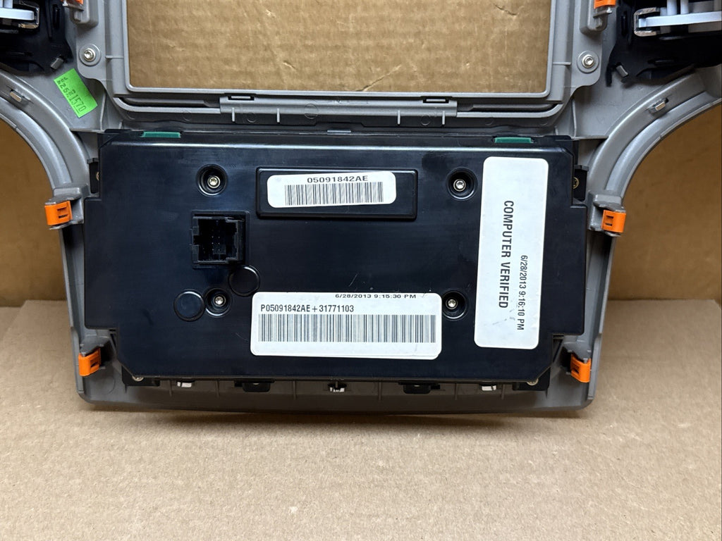 2014 2015 Jeep Grand Cherokee Temperature Control Unit Radio Bezel 05091842AE9