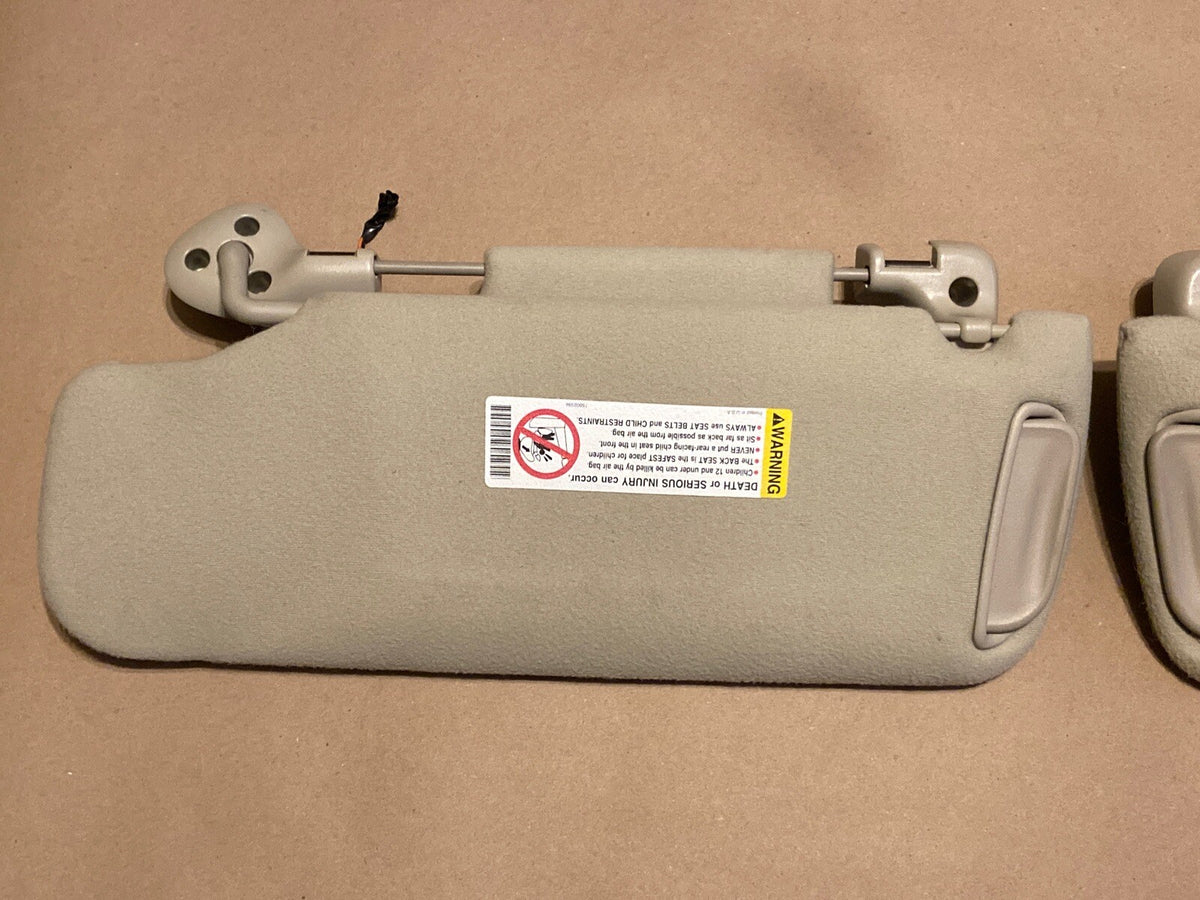 00 06 Tahoe Avalanche Yukon Escalade Suburban Sun Visor Sunvisor Left Right Pair1