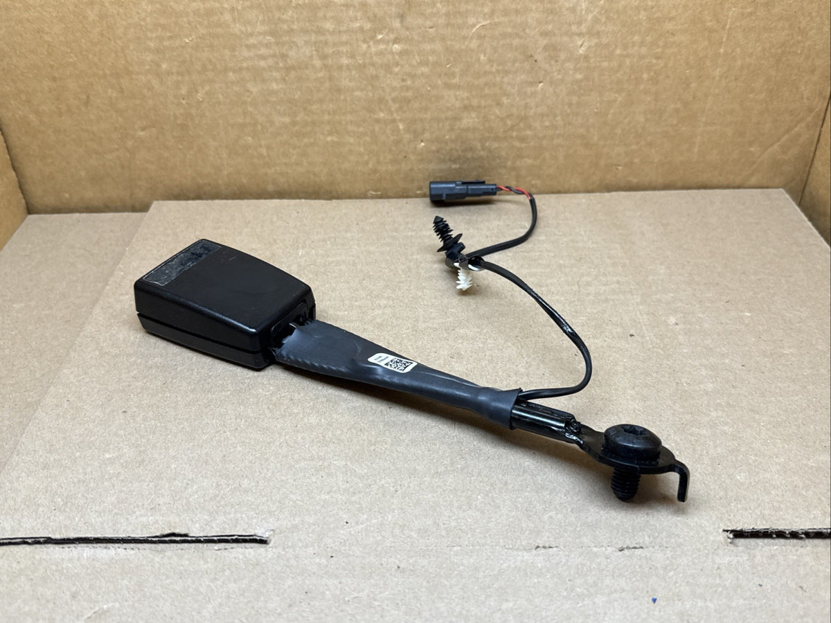 2016 2019 Ford Explorer Front Left Driver Side Seat Belt Seatbelt Buckle4