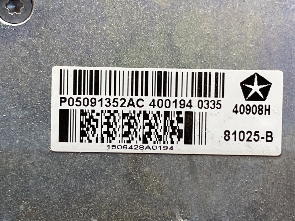 2014 2017 Jeep Grand Cherokee Roof Mounted Radio Antenna OEM P05091352AC8