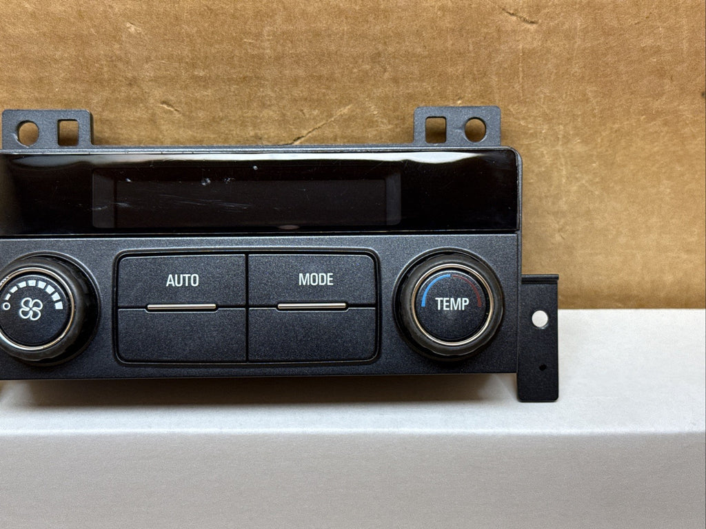 2015 2020 CHEVROLET SUBURBAN REAR AC HEATER CLIMATE  CONTROL OEM 234673272